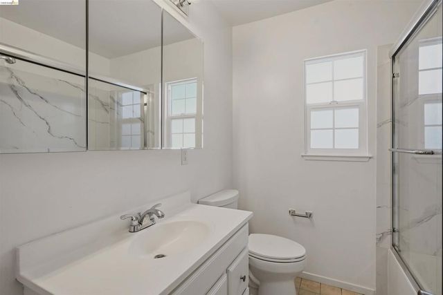 963 Devon Dr, Hayward, CA 94542