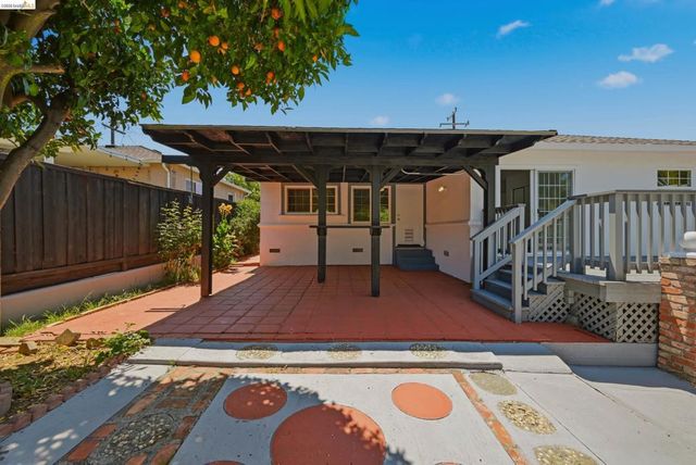 963 Devon Dr, Hayward, CA 94542
