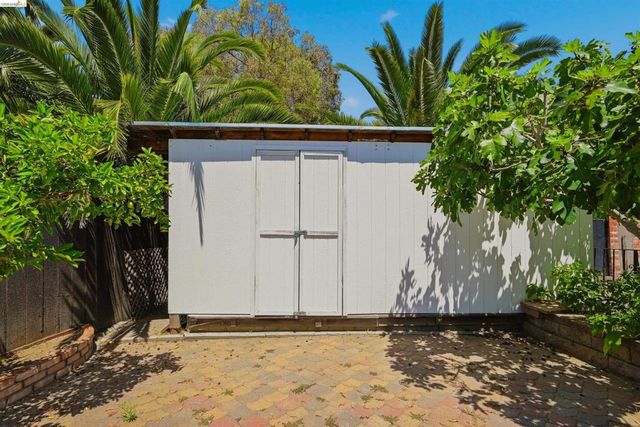 963 Devon Dr, Hayward, CA 94542