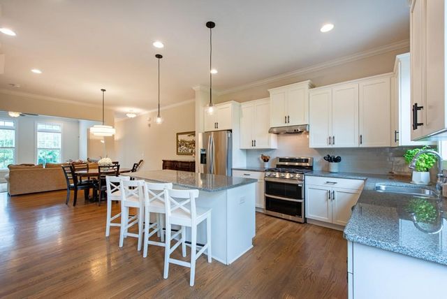 2128 Olde Georgian Ter, Atlanta, GA 30318