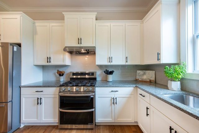 2128 Olde Georgian Ter, Atlanta, GA 30318