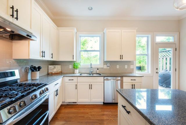 2128 Olde Georgian Ter, Atlanta, GA 30318
