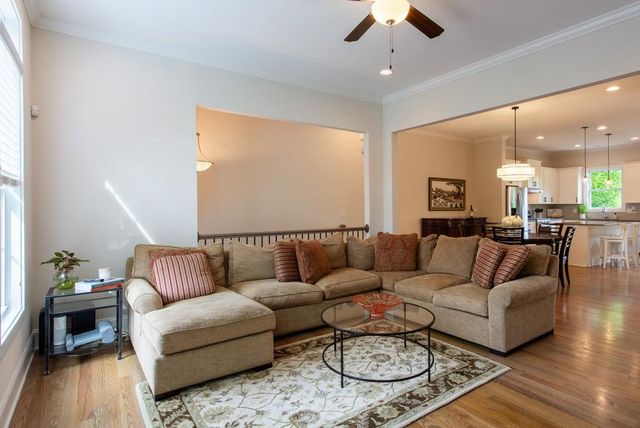 2128 Olde Georgian Ter, Atlanta, GA 30318