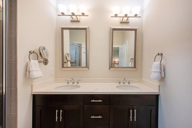 2128 Olde Georgian Ter, Atlanta, GA 30318