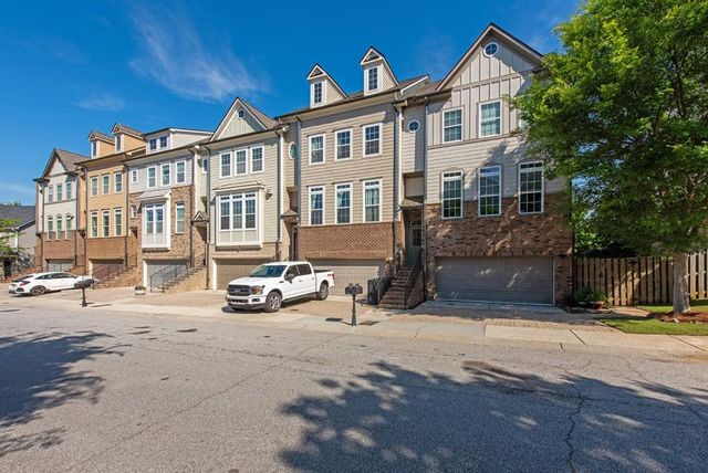 2128 Olde Georgian Ter, Atlanta, GA 30318