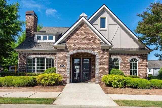 2128 Olde Georgian Ter, Atlanta, GA 30318