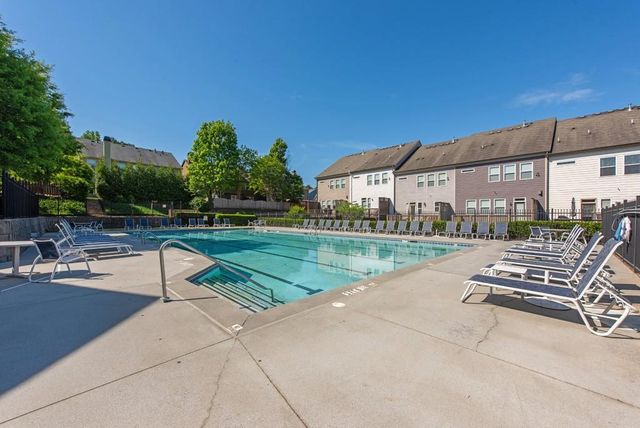 2128 Olde Georgian Ter, Atlanta, GA 30318