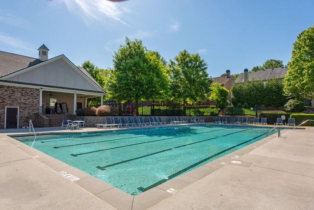 2128 Olde Georgian Ter, Atlanta, GA 30318