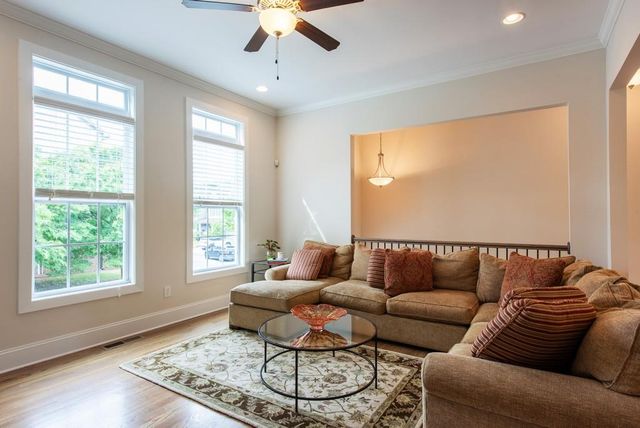 2128 Olde Georgian Ter, Atlanta, GA 30318