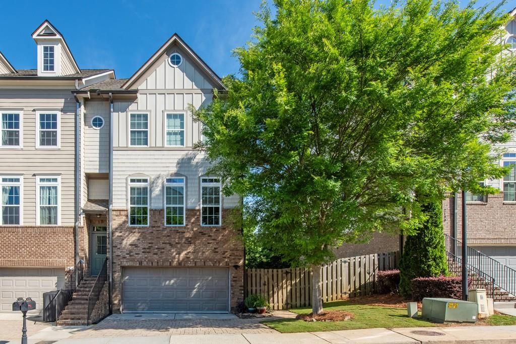 2128 Olde Georgian Ter, Atlanta, GA 30318