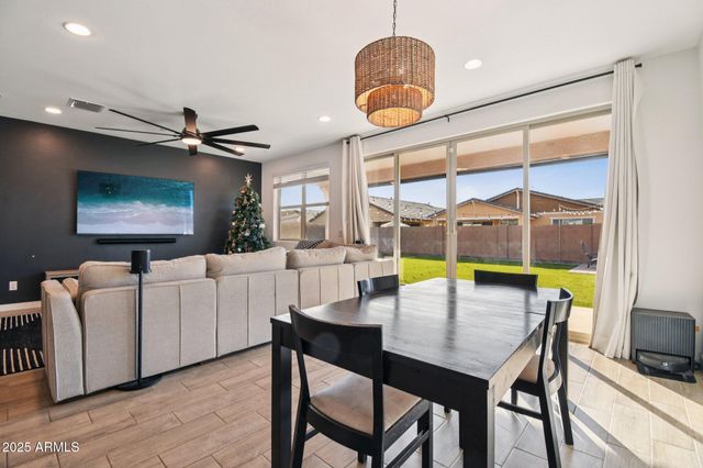 2333 E MEADOWVIEW Drive, Gilbert, AZ 85298