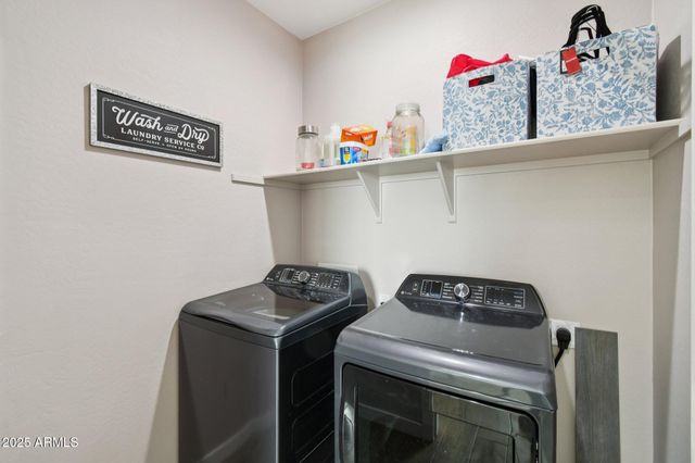 2333 E MEADOWVIEW Drive, Gilbert, AZ 85298