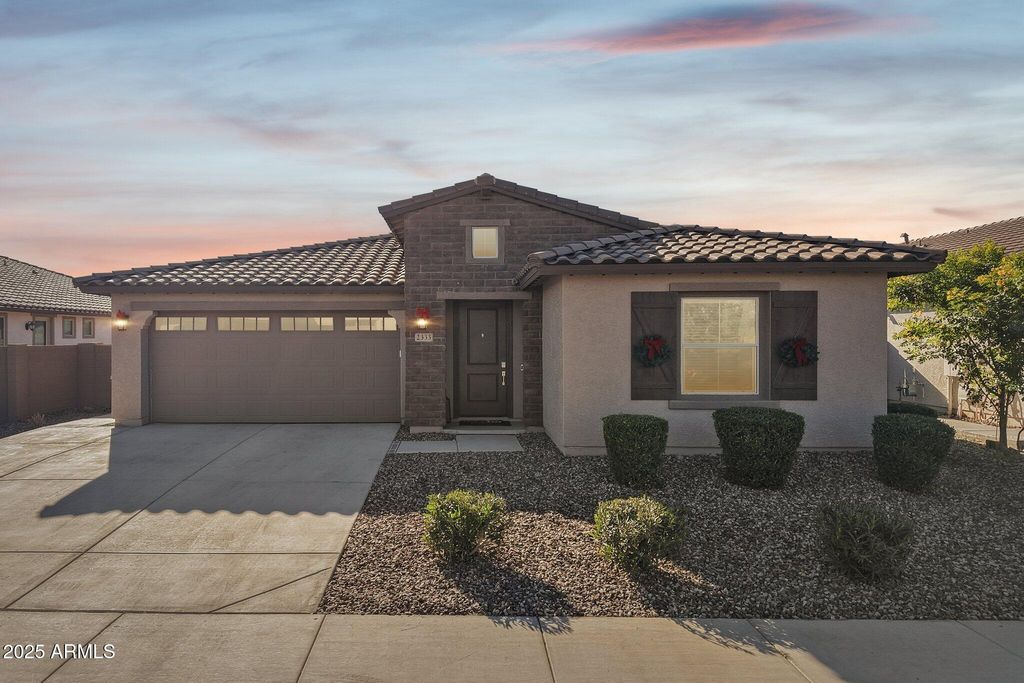 2333 E MEADOWVIEW Drive, Gilbert, AZ 85298