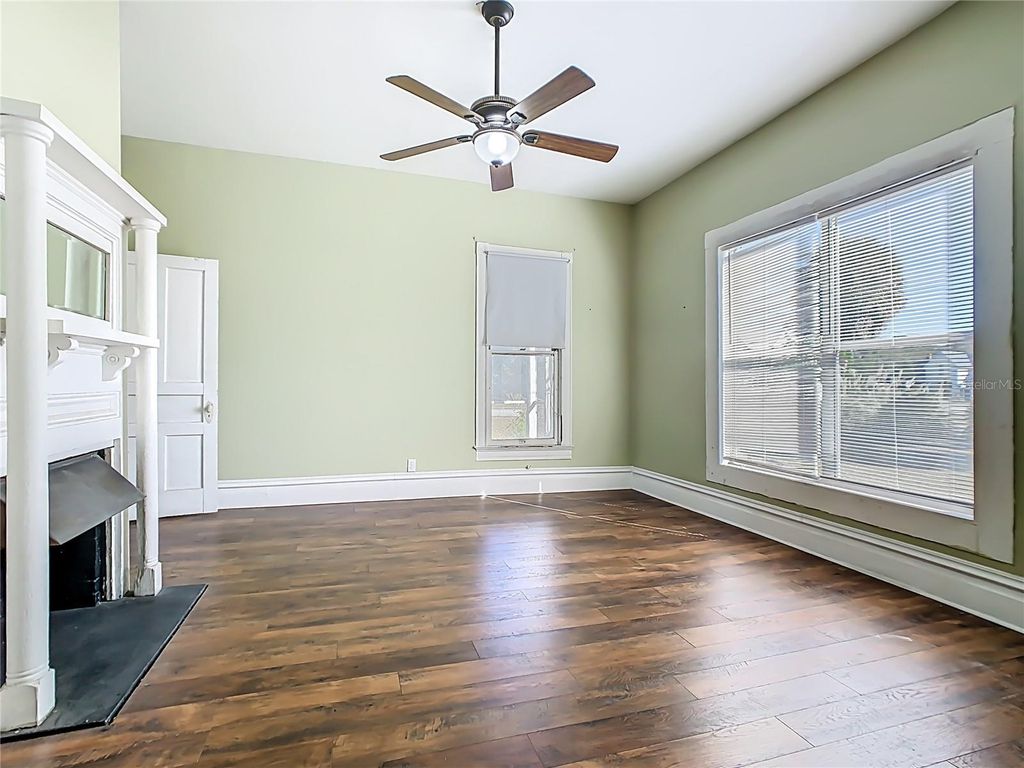 Image 23 of property listing at 304 E MAIN STREET, Bowling Green, FL 33834