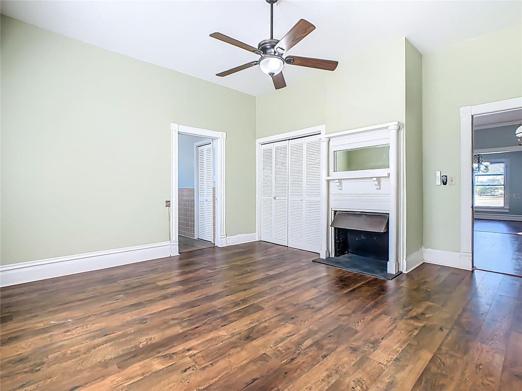 Image 24 of property listing at 304 E MAIN STREET, Bowling Green, FL 33834