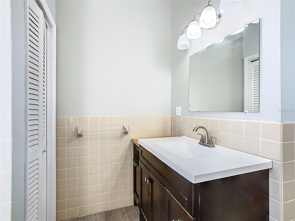 Image 33 of property listing at 304 E MAIN STREET, Bowling Green, FL 33834