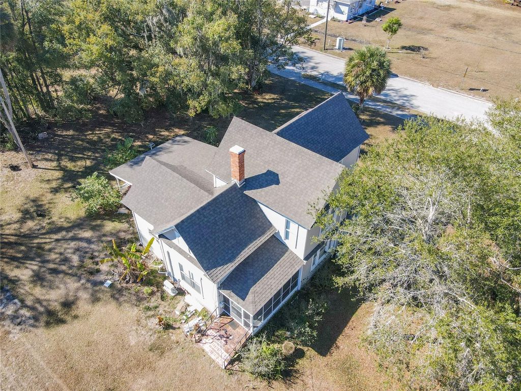 Image 45 of property listing at 304 E MAIN STREET, Bowling Green, FL 33834