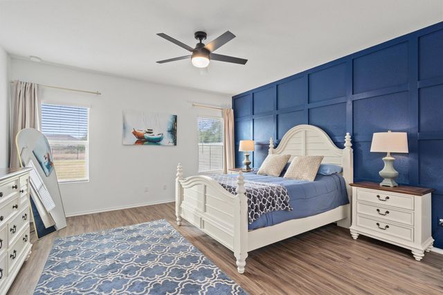 424 Wolf Springs RD, Georgetown, TX 78628