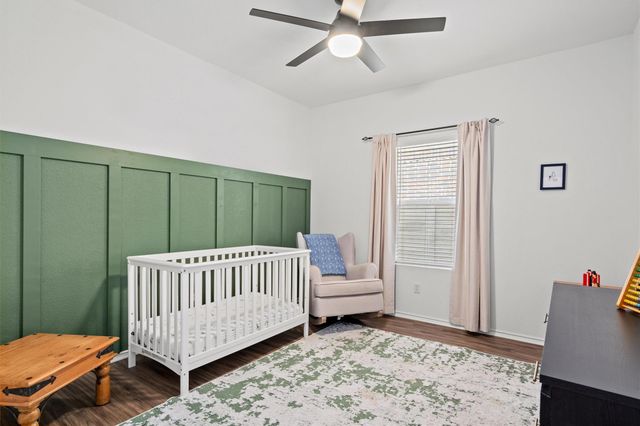 424 Wolf Springs RD, Georgetown, TX 78628