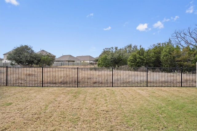 424 Wolf Springs RD, Georgetown, TX 78628