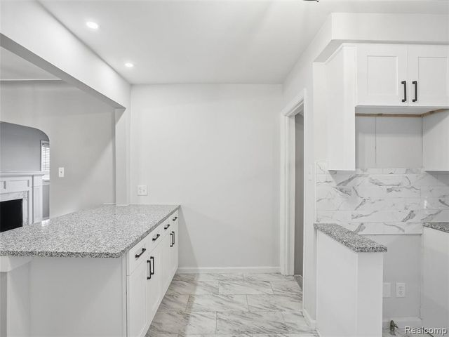 18684 Murray Hill Street, Detroit, MI 48235