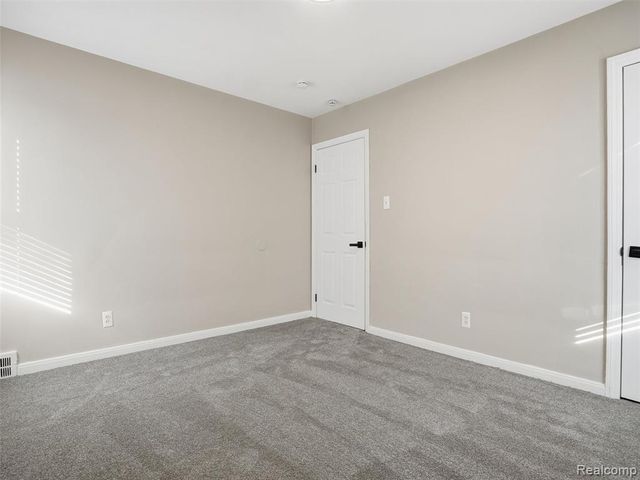 18684 Murray Hill Street, Detroit, MI 48235