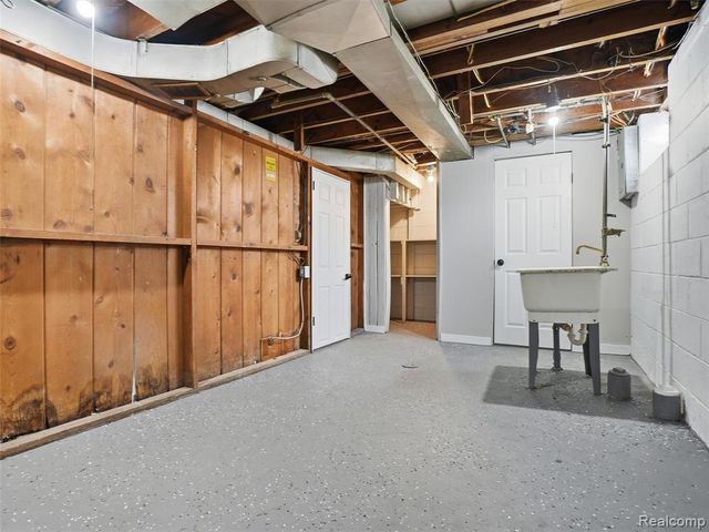 18684 Murray Hill Street, Detroit, MI 48235