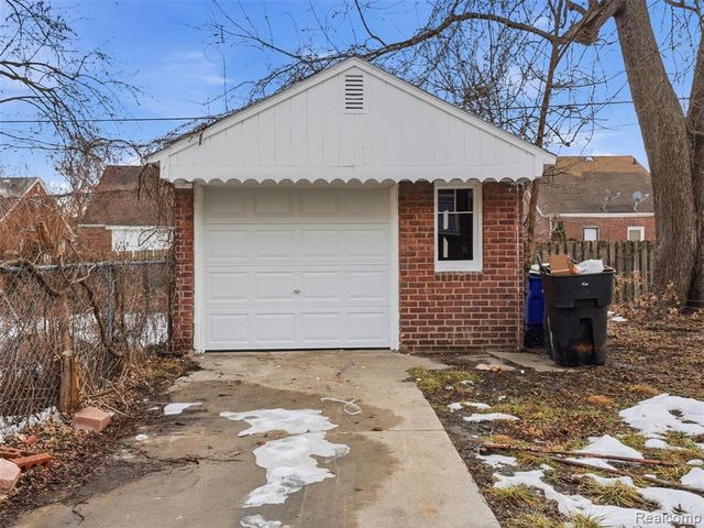 18684 Murray Hill Street, Detroit, MI 48235