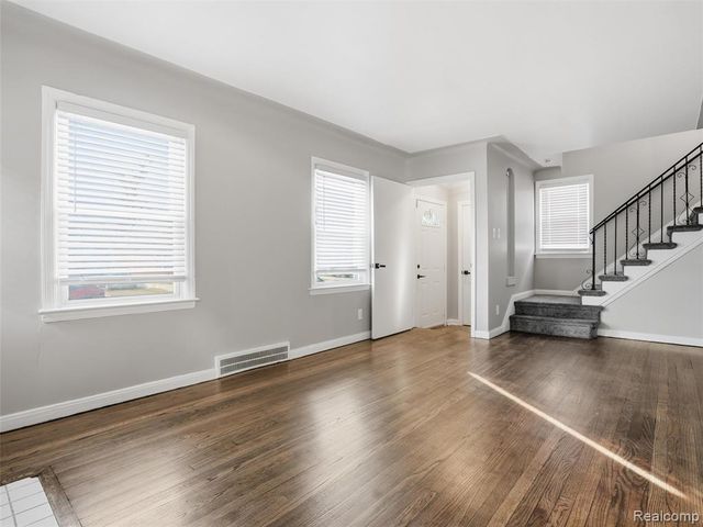 18684 Murray Hill Street, Detroit, MI 48235