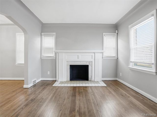 18684 Murray Hill Street, Detroit, MI 48235