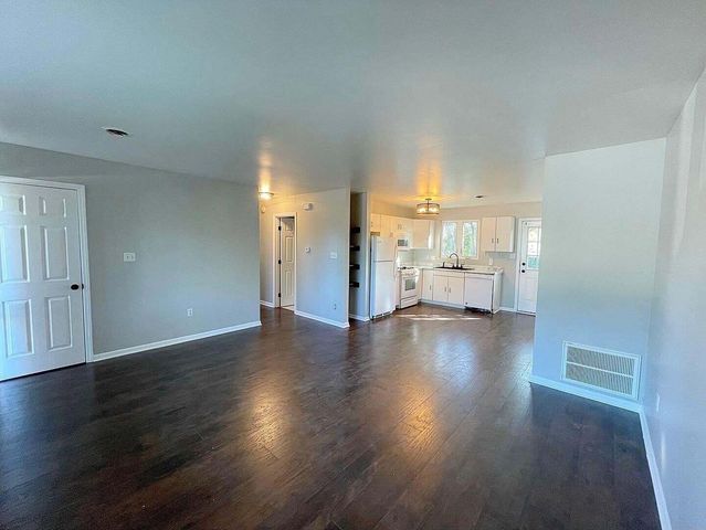 136-140 Meadows Circle, Crown Point, IN 46307