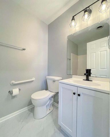 136-140 Meadows Circle, Crown Point, IN 46307