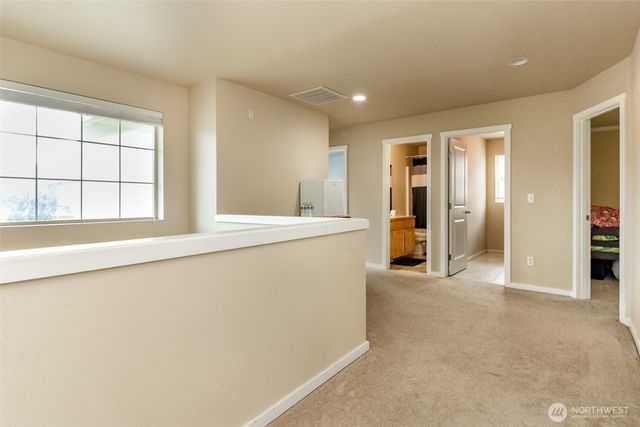 9506 10th Street E, Tacoma, WA 98445