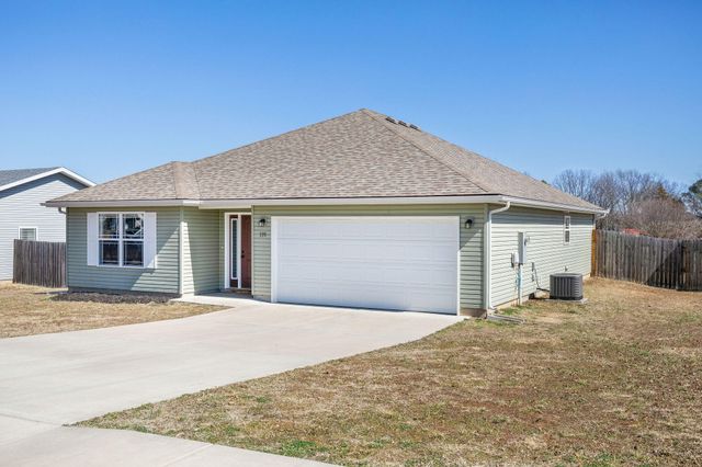 135 Travis Street, Hollister, MO 65672