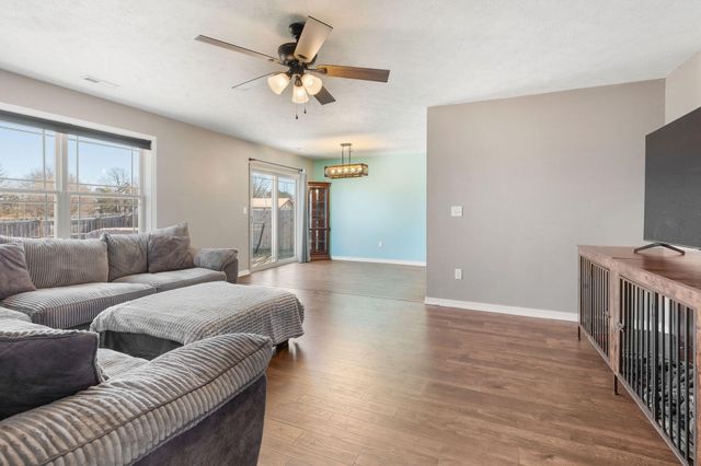 135 Travis Street, Hollister, MO 65672