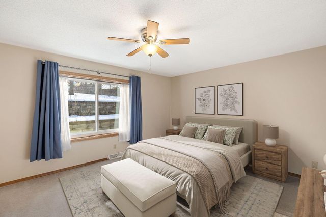 402 25th Street SW, Rochester, MN 55902