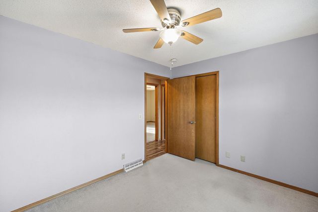 402 25th Street SW, Rochester, MN 55902