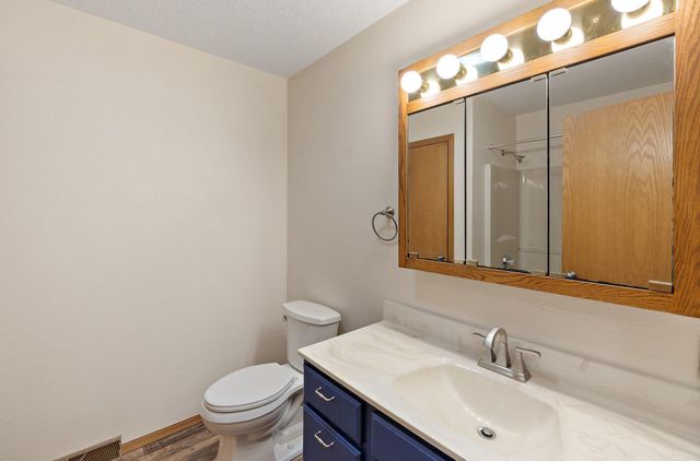 402 25th Street SW, Rochester, MN 55902