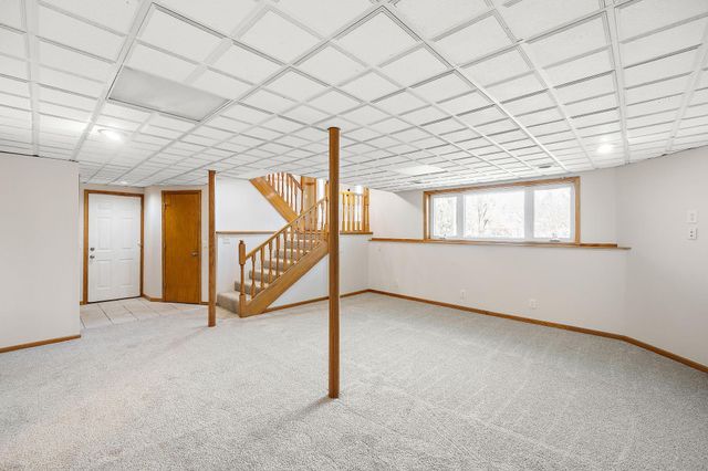 402 25th Street SW, Rochester, MN 55902