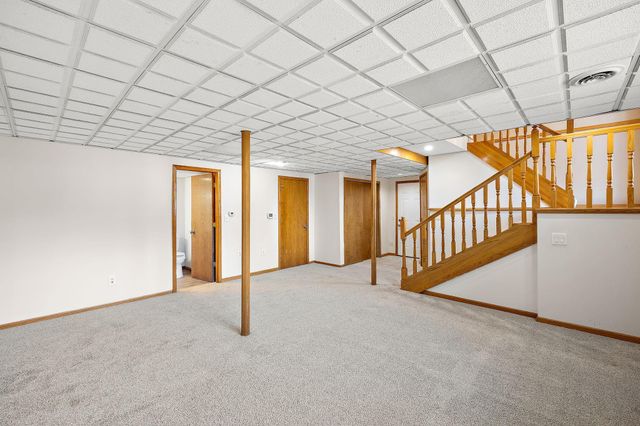 402 25th Street SW, Rochester, MN 55902