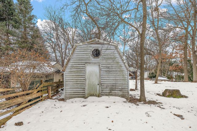 402 25th Street SW, Rochester, MN 55902