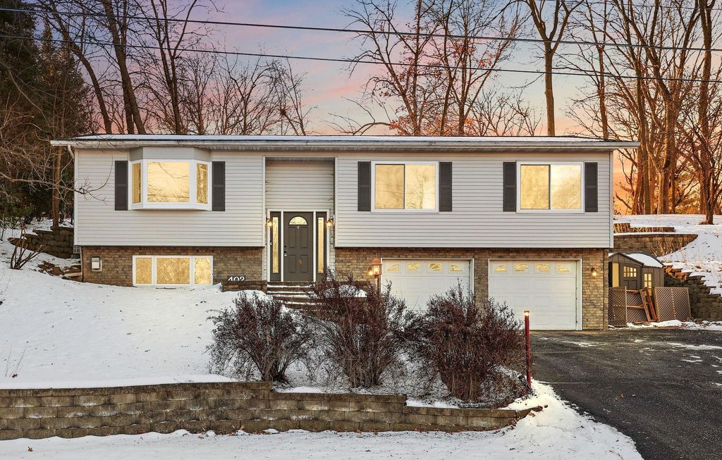 402 25th Street SW, Rochester, MN 55902