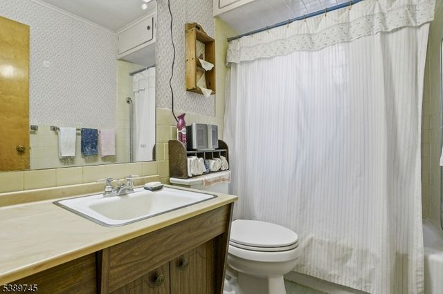 34 BERKSHIRE DRIVE, Berkeley Heights Twp., NJ 07922