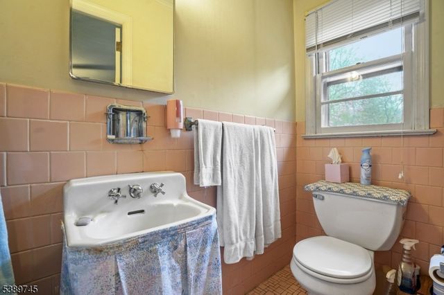 34 BERKSHIRE DRIVE, Berkeley Heights Twp., NJ 07922