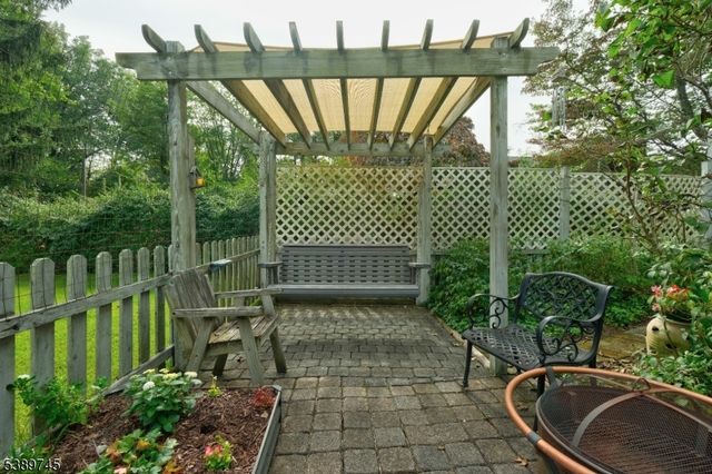 34 BERKSHIRE DRIVE, Berkeley Heights Twp., NJ 07922