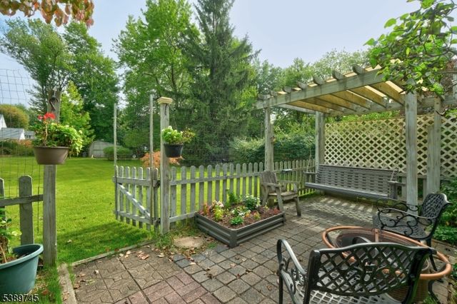 34 BERKSHIRE DRIVE, Berkeley Heights Twp., NJ 07922