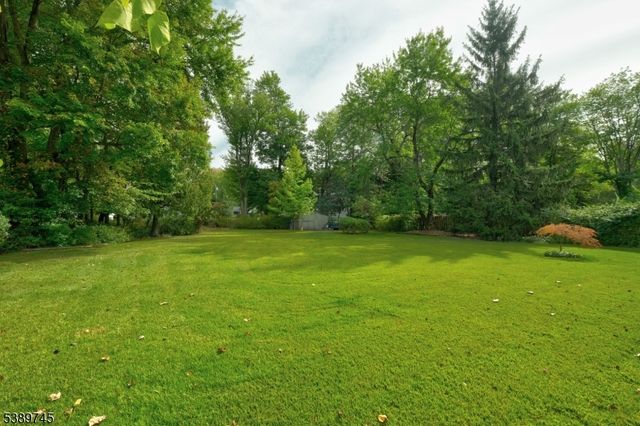 34 BERKSHIRE DRIVE, Berkeley Heights Twp., NJ 07922
