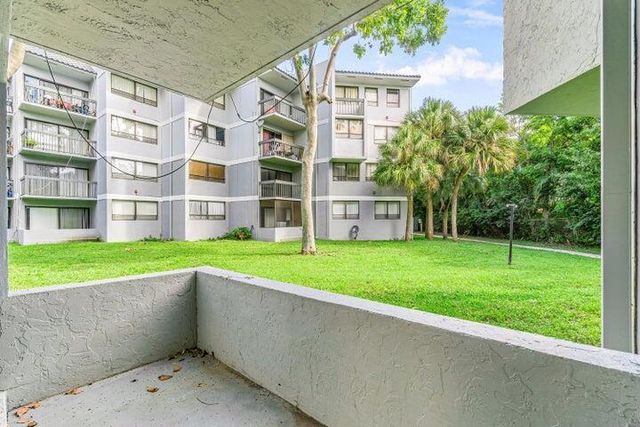 1880 N Congress Avenue 104, West Palm Beach, FL 33401
