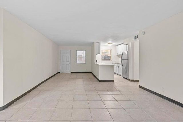 1880 N Congress Avenue 104, West Palm Beach, FL 33401