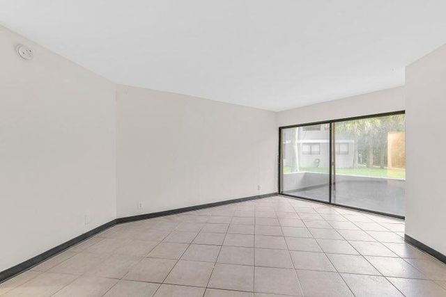 1880 N Congress Avenue 104, West Palm Beach, FL 33401